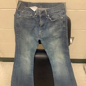 Men’s Levi jeans. 32/30 slim/straight cut